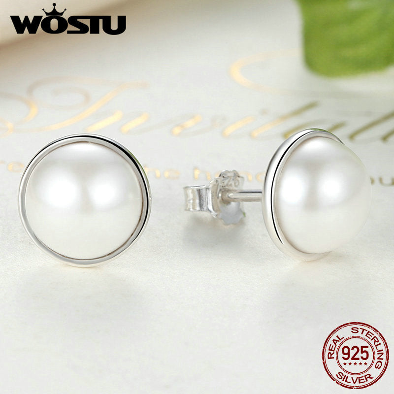 White Pearl Elegant Beauty Stud