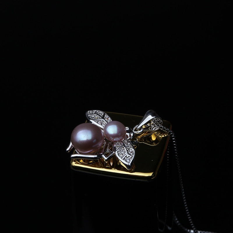 Cute Bee Animal Pearl Pendant For Women,white Real Natural Freshwater Pearl Necklace Gir Birthday Gift